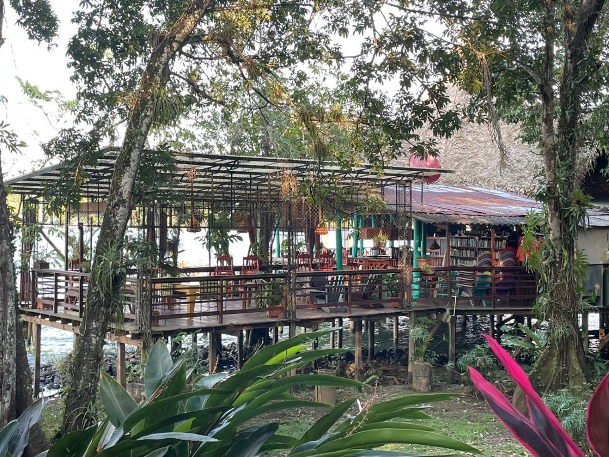 Tortugal Boutique River Lodge Ріо-Дульсе Екстер'єр фото